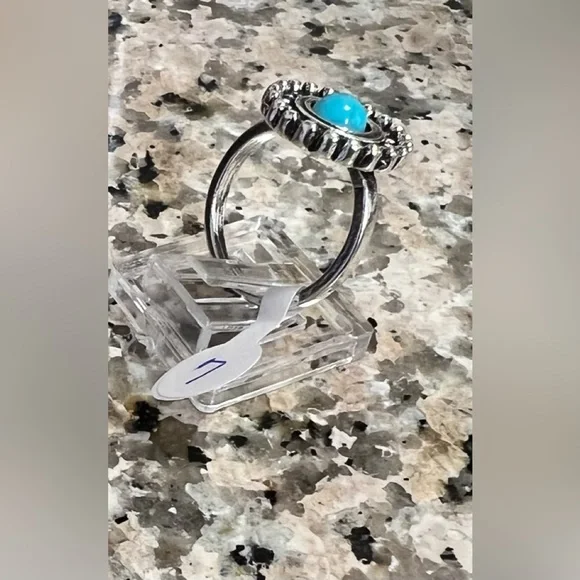 🆕 Silver Turquoise Fashion Ring (Size 7) - Picture 3 of 3